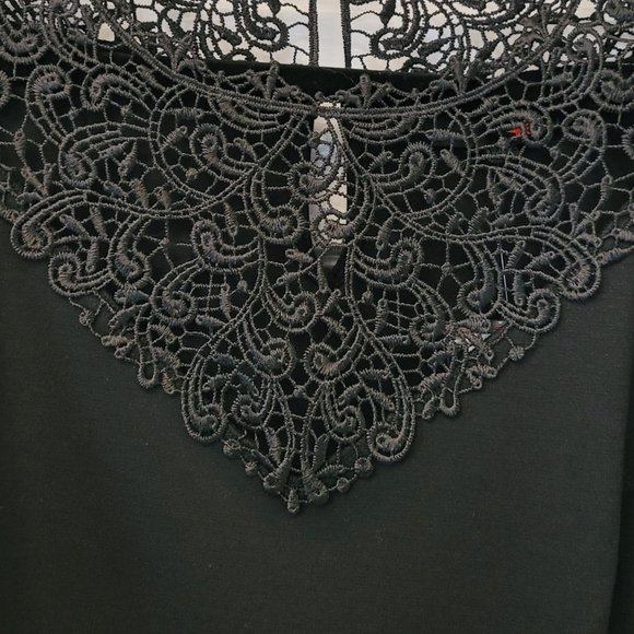 MXM 4X Peplum Top with Crochet Detailing NWT - Picture 4 of 9